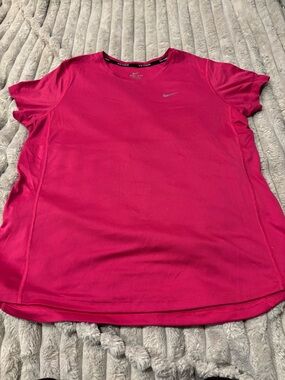 Nike Women's Bright Pink Dri-FIT Short Sleeve Top xl